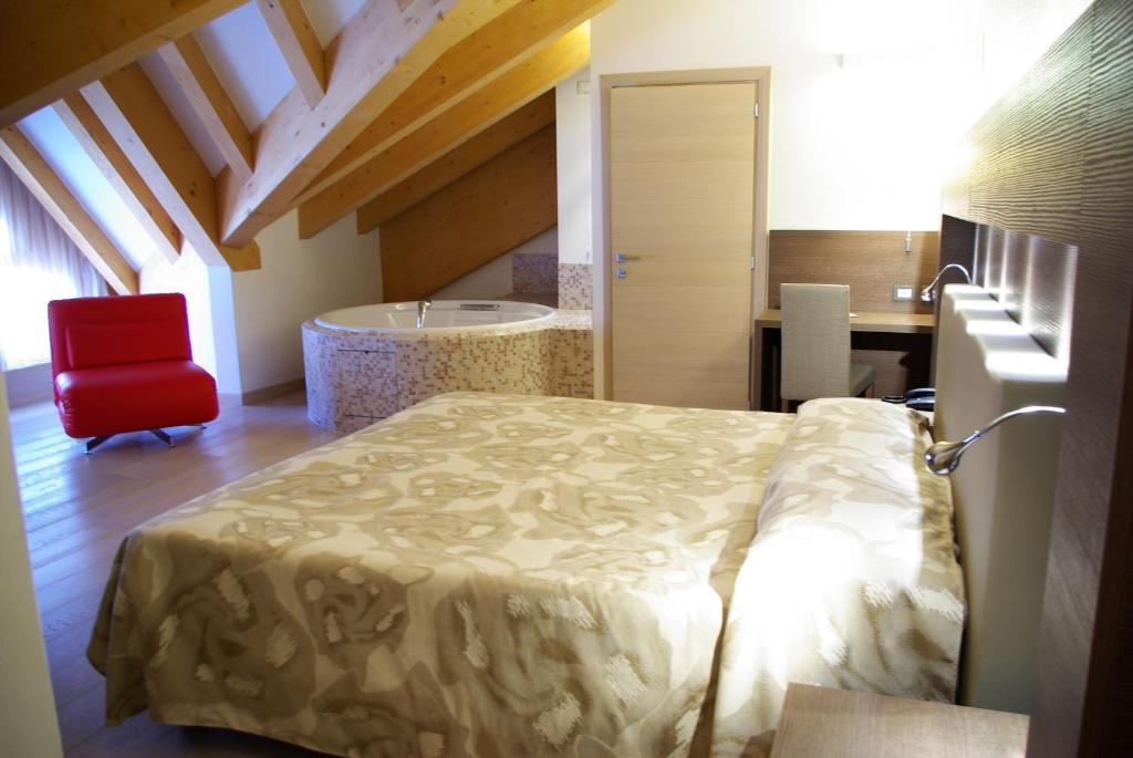 Grand Hotel Miramonti Passo del Tonale Rum bild