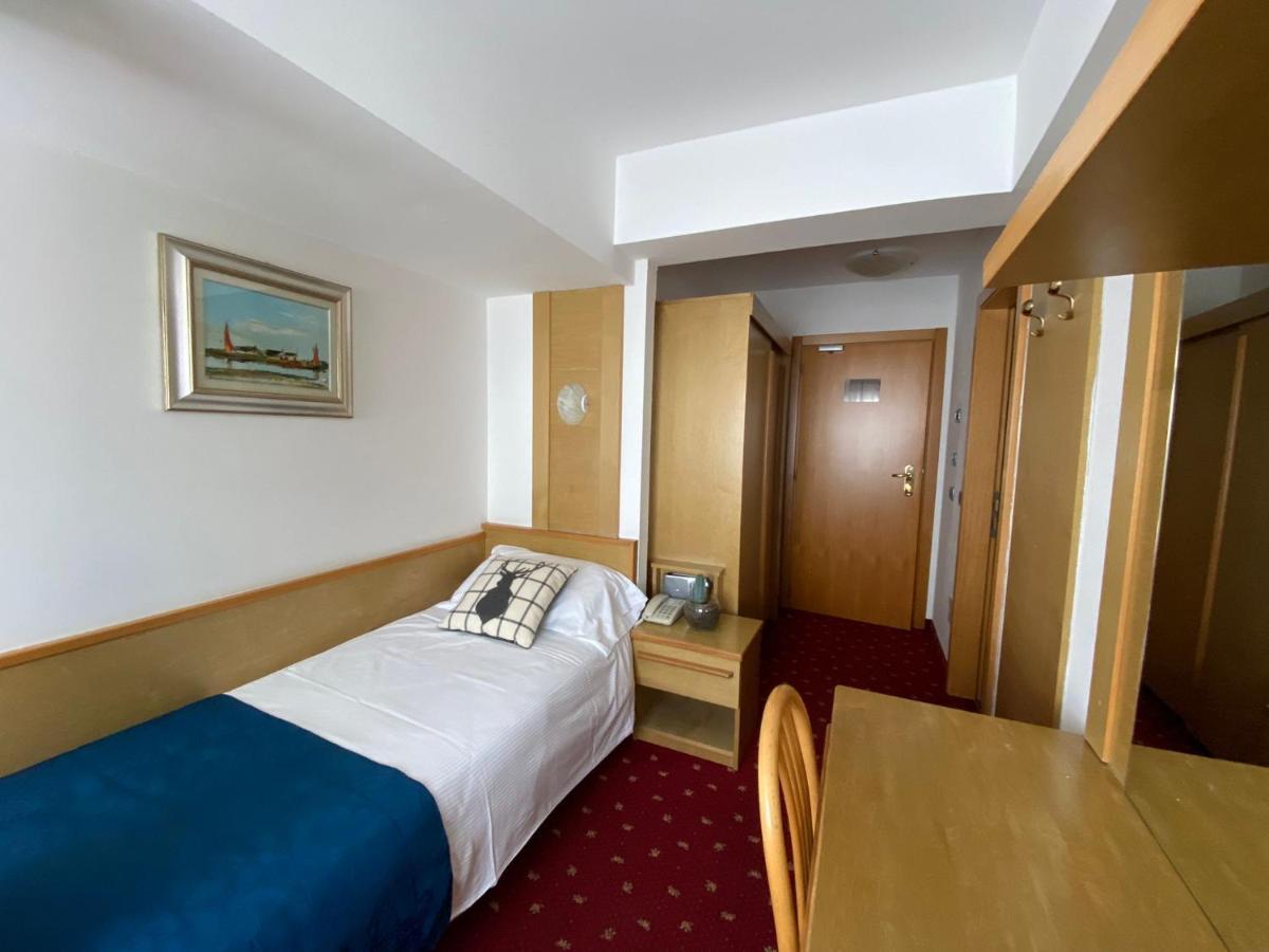 Grand Hotel Miramonti Passo del Tonale Rum bild